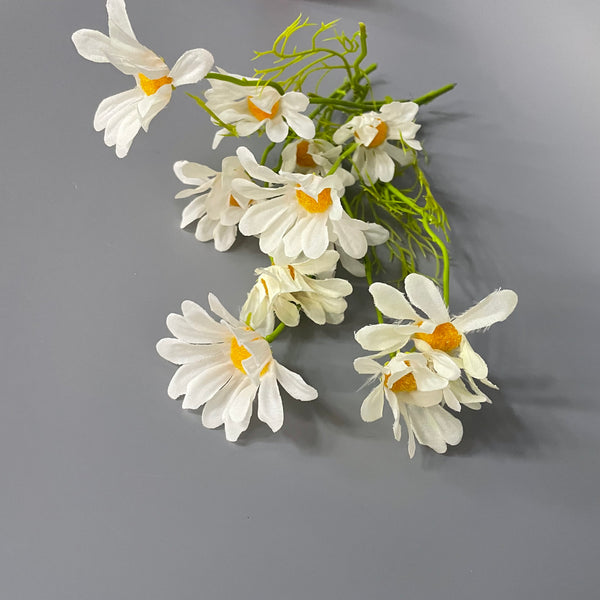 XOGUIBO Artificial flowers of textile, White Artificial Daisy Flowers for Home Garden Vase Decor