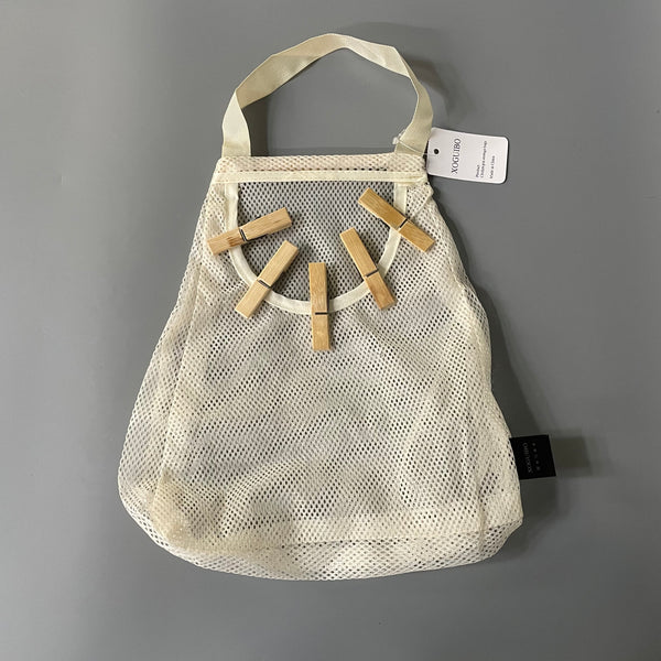 XOGUIBO Clothes pin storage bags, Organize Clothing Net Bag with Wood Pins, Wall Hanging